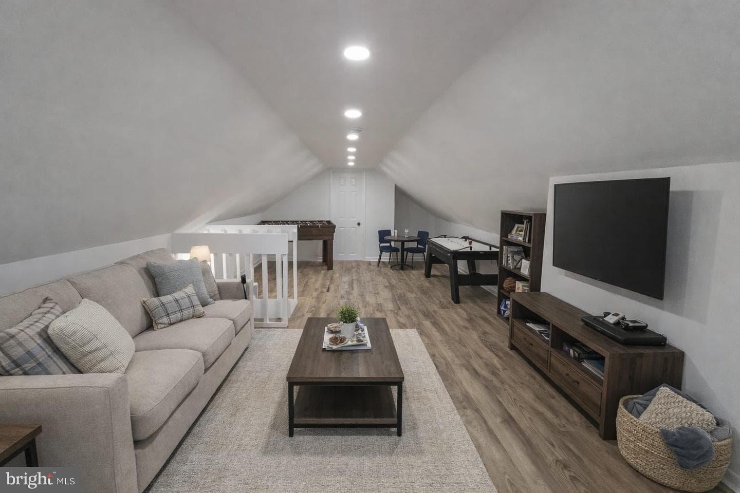 6719 Kipling photo 31