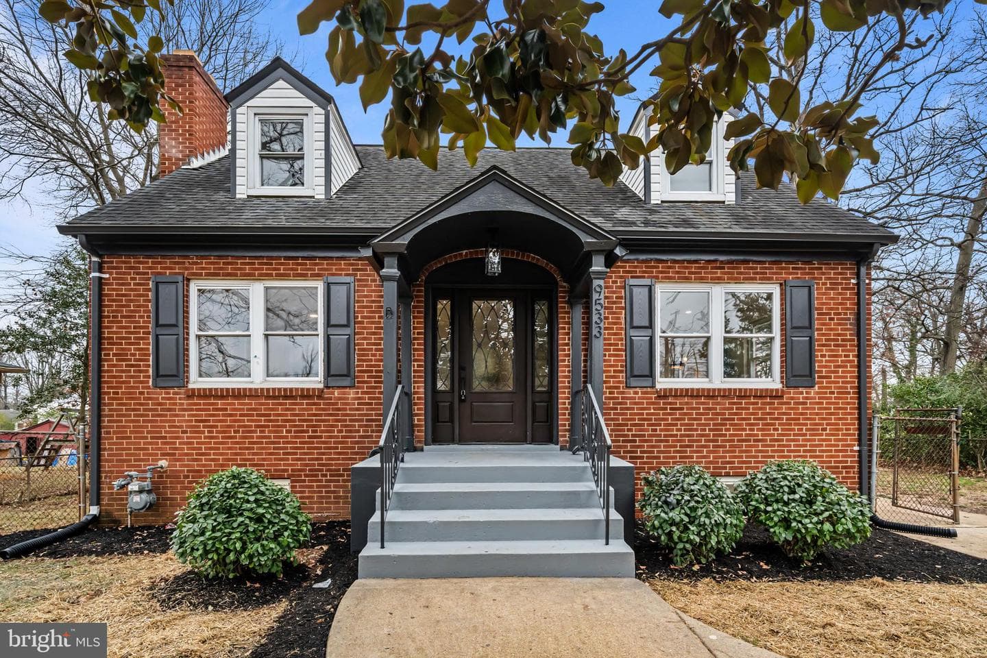 9533 Franklin Avenue photo 1