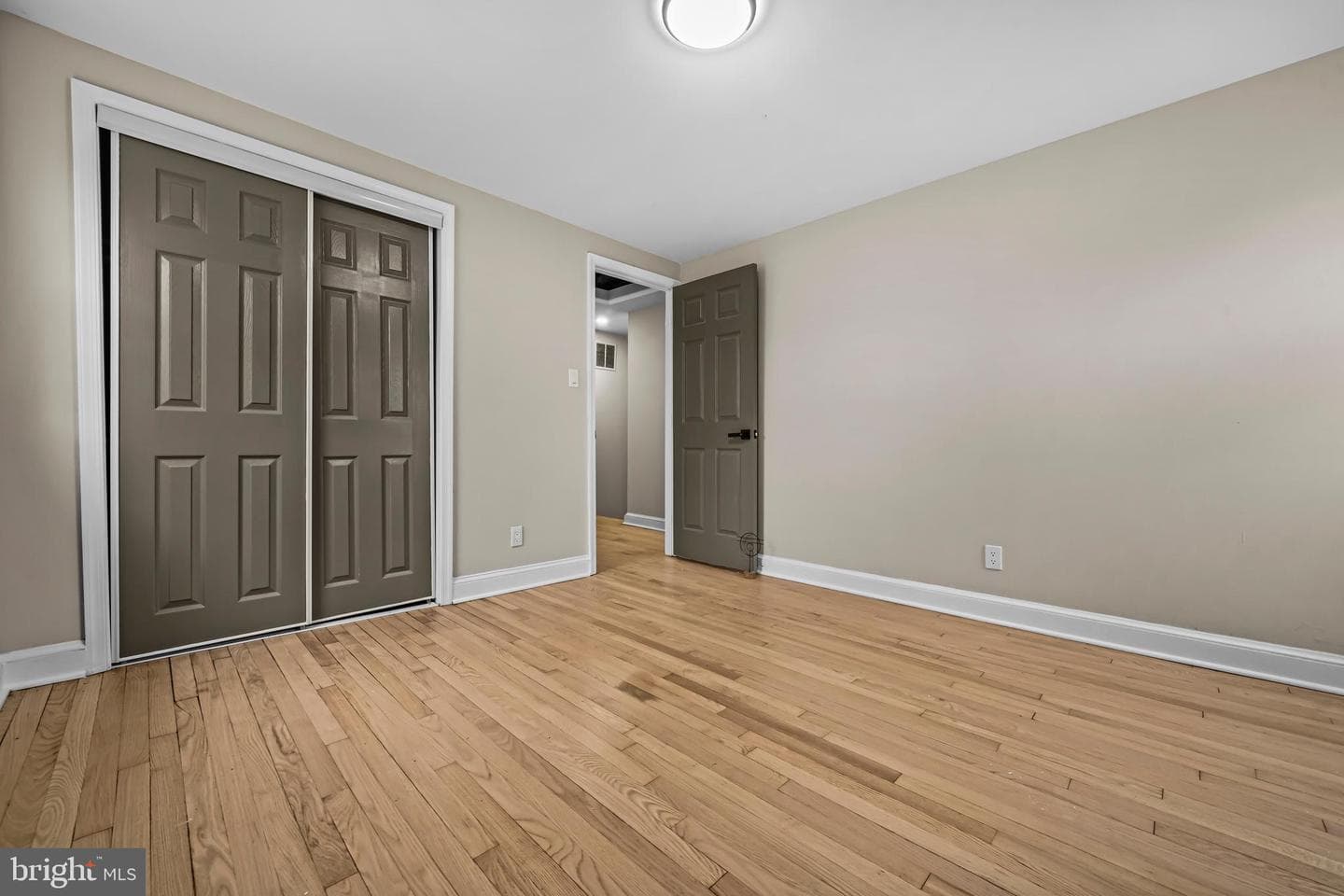9533 Franklin Avenue photo 28