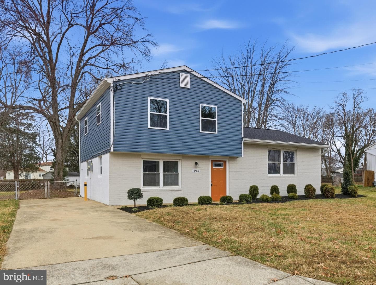9505 Pryde Drive photo 2