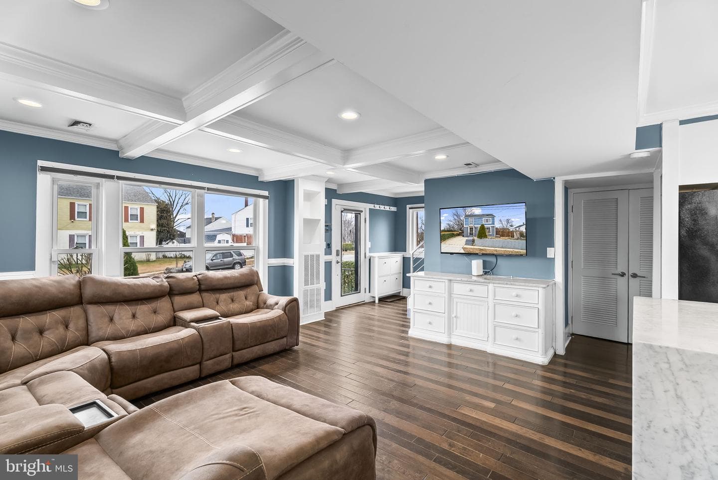 1804 Avalon Place photo 4