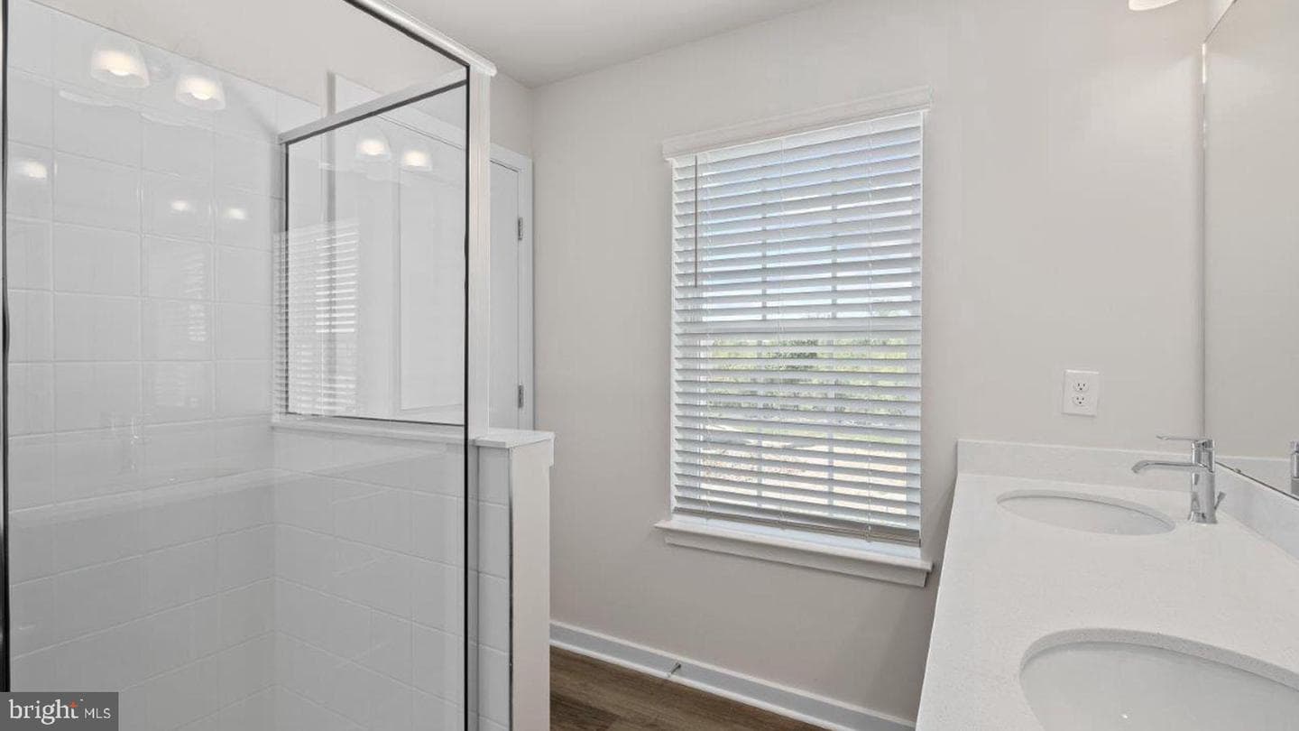 7518 Silver Thread Way photo 24