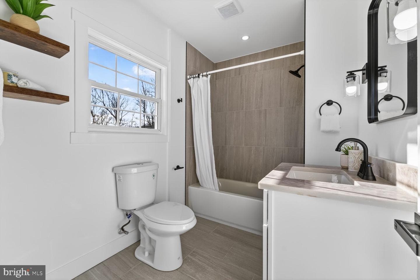 8603 Oakdale Street photo 13