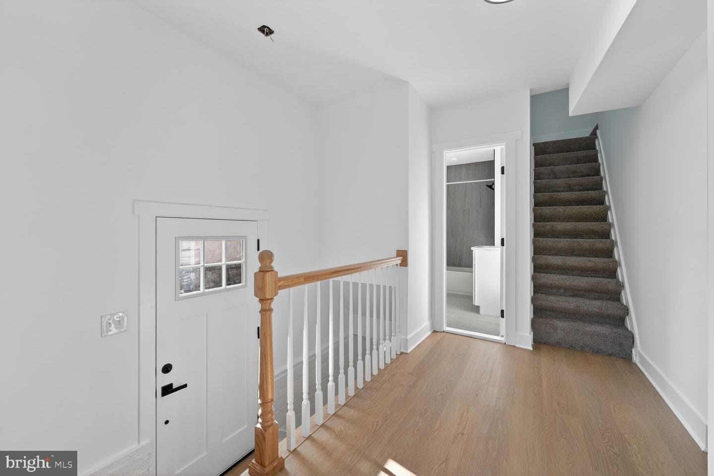 8603 Oakdale Street photo 2