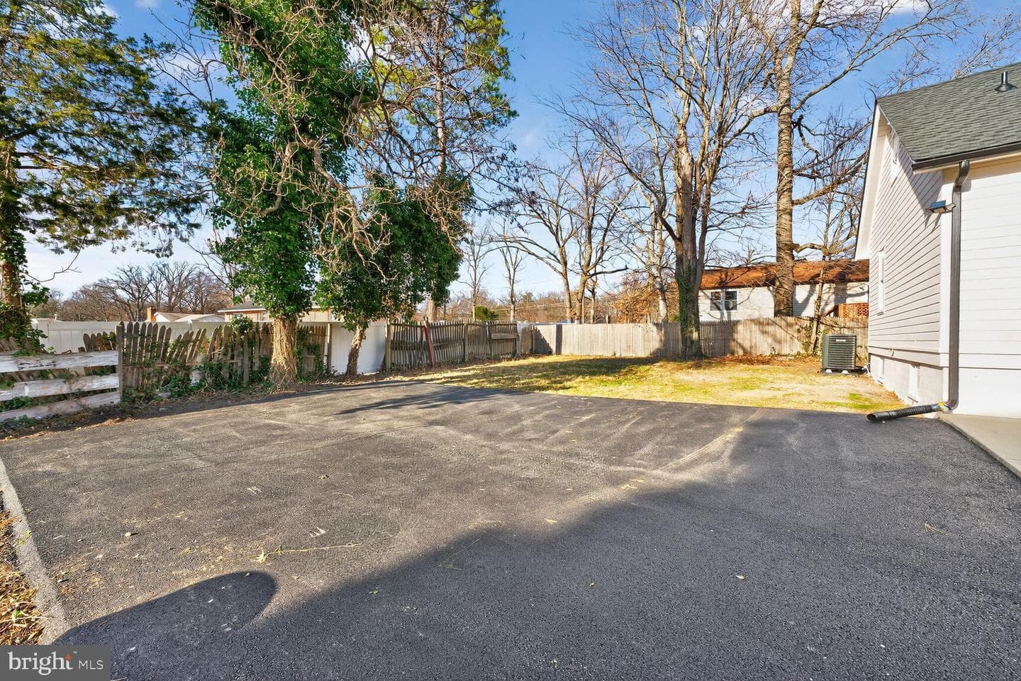 8603 Oakdale Street photo 27