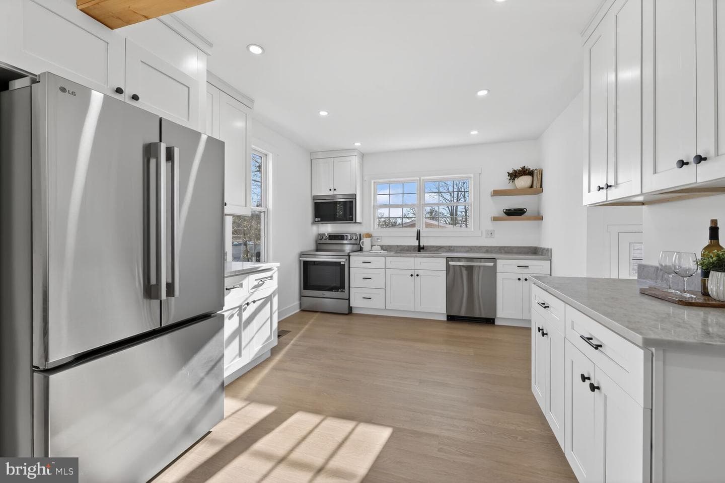 8603 Oakdale Street photo 5