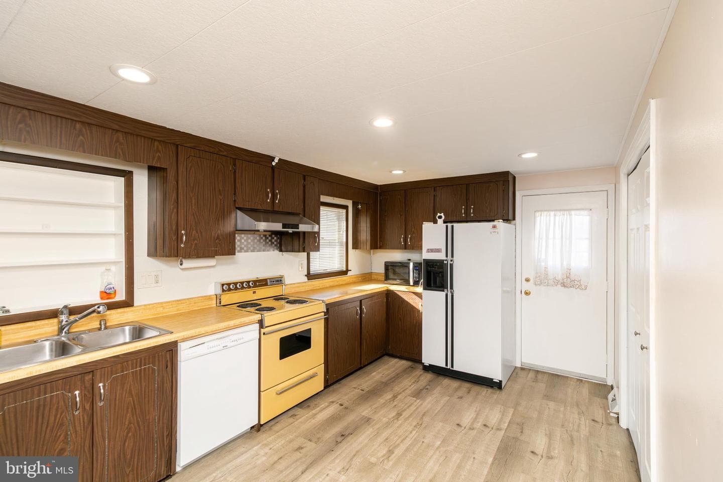 921 Palmer Road photo 5