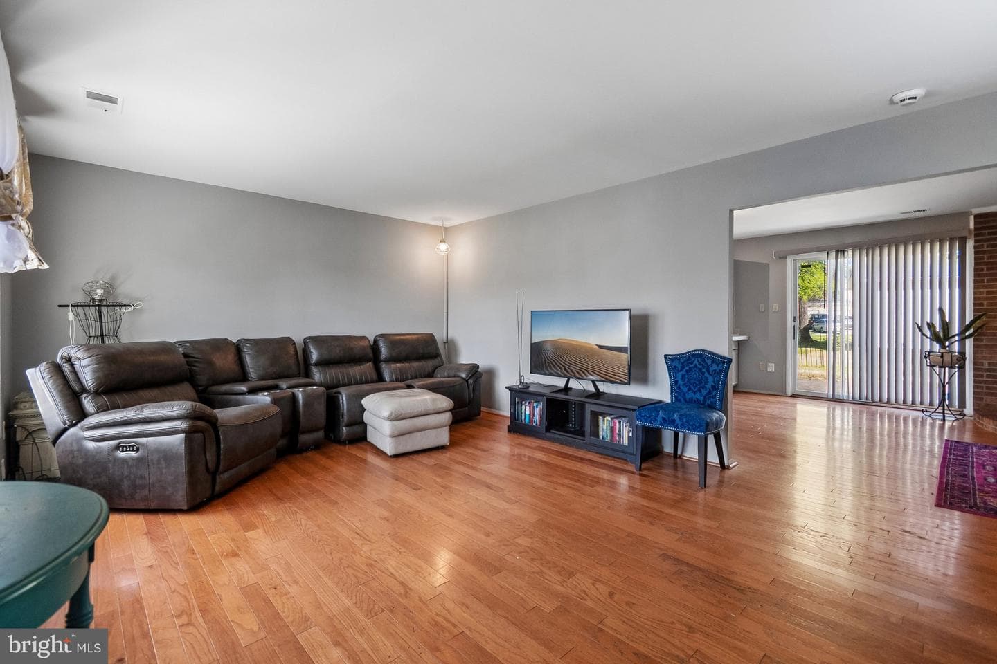 9900 New Orchard Drive photo 3
