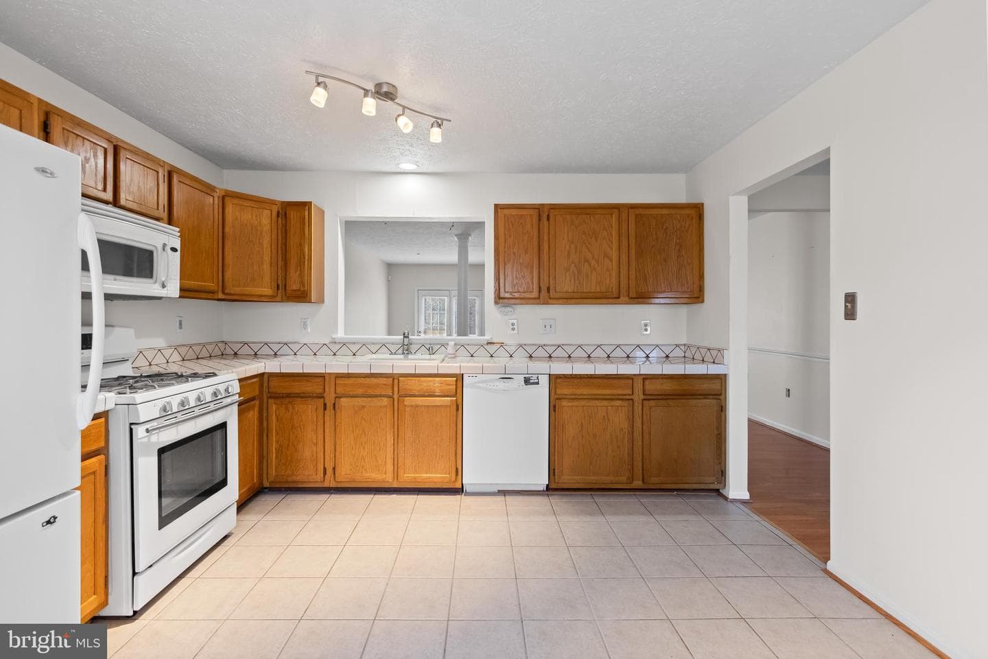 6207 Gothic Lane photo 3
