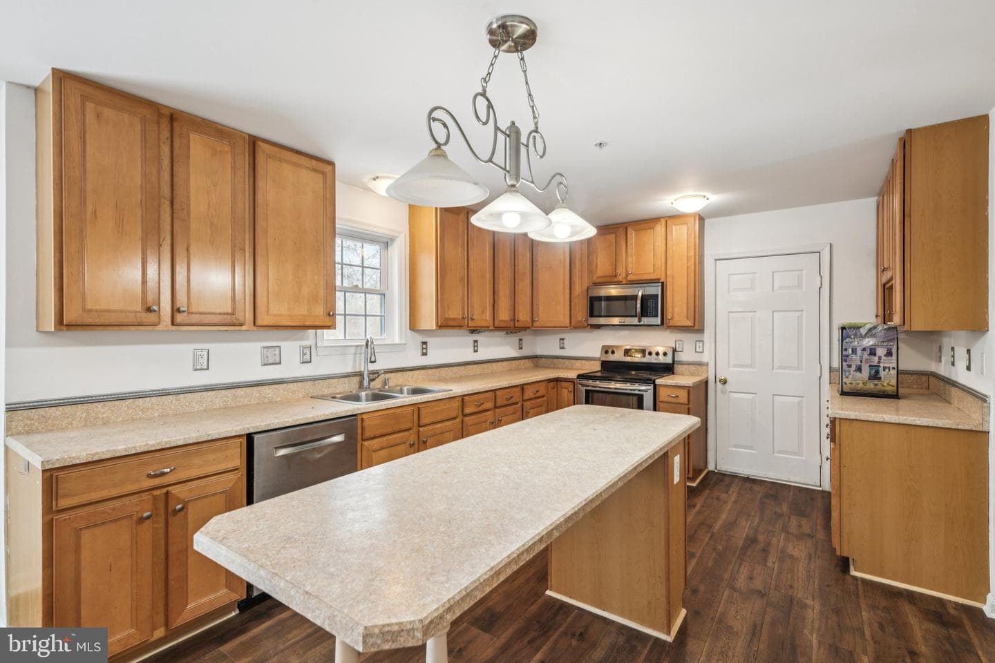 205 Captain Brendt Drive photo 8
