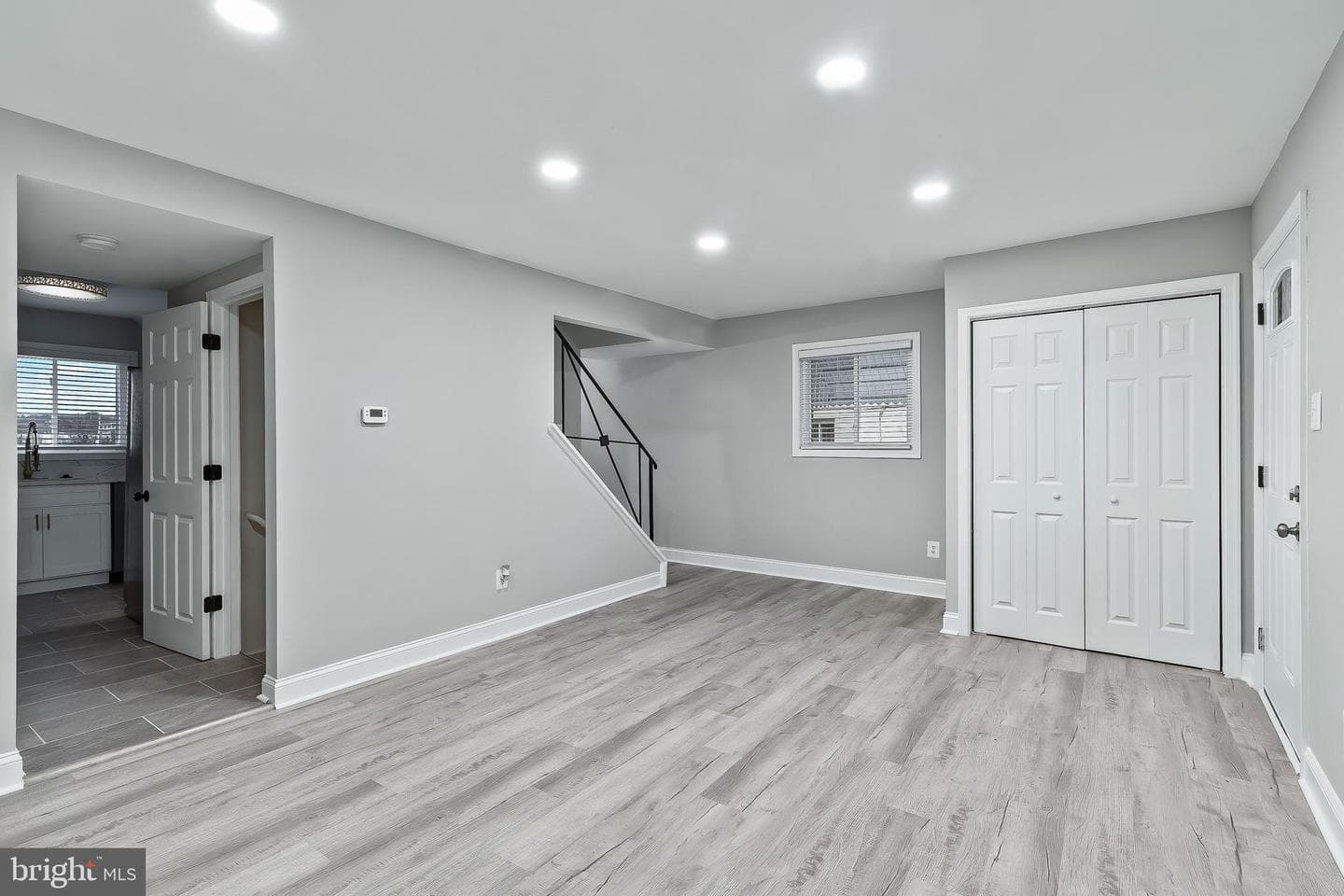 6522 Columbia Terrace photo 4