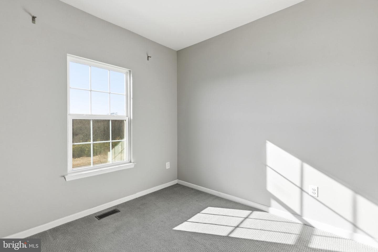10512 Presidential Parkway photo 22