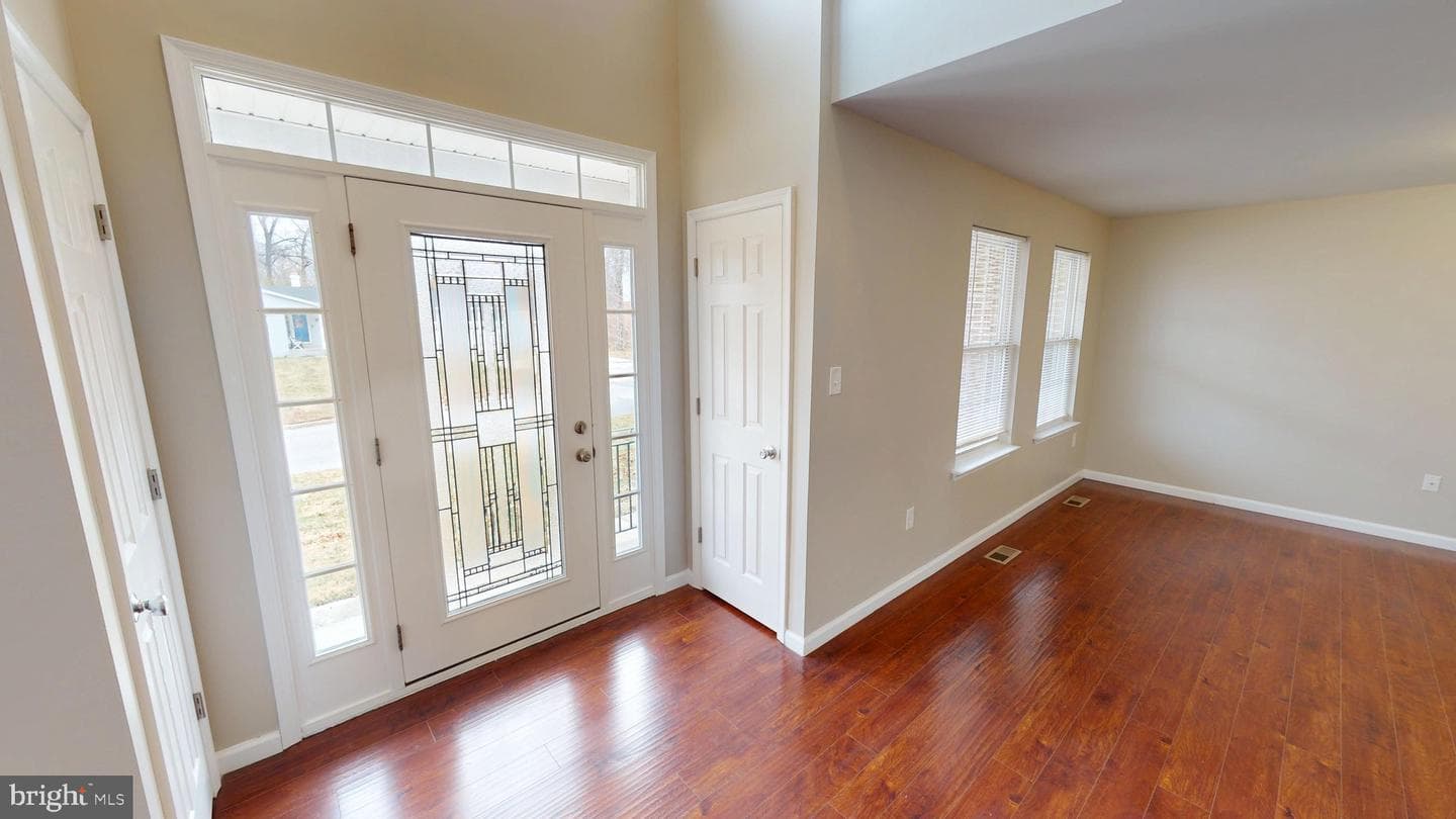 725 Gleneagles Drive photo 21