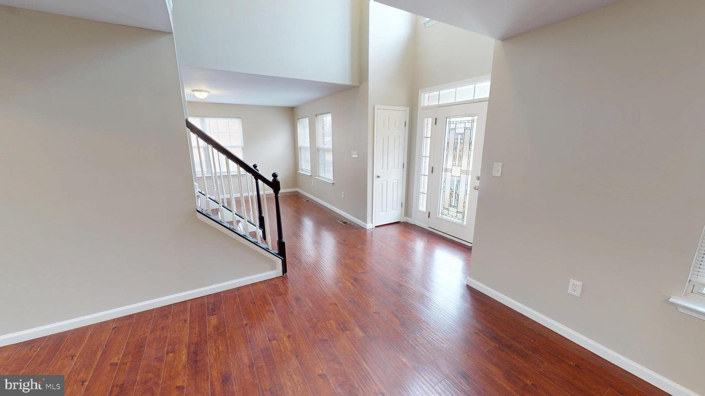 725 Gleneagles Drive photo 25