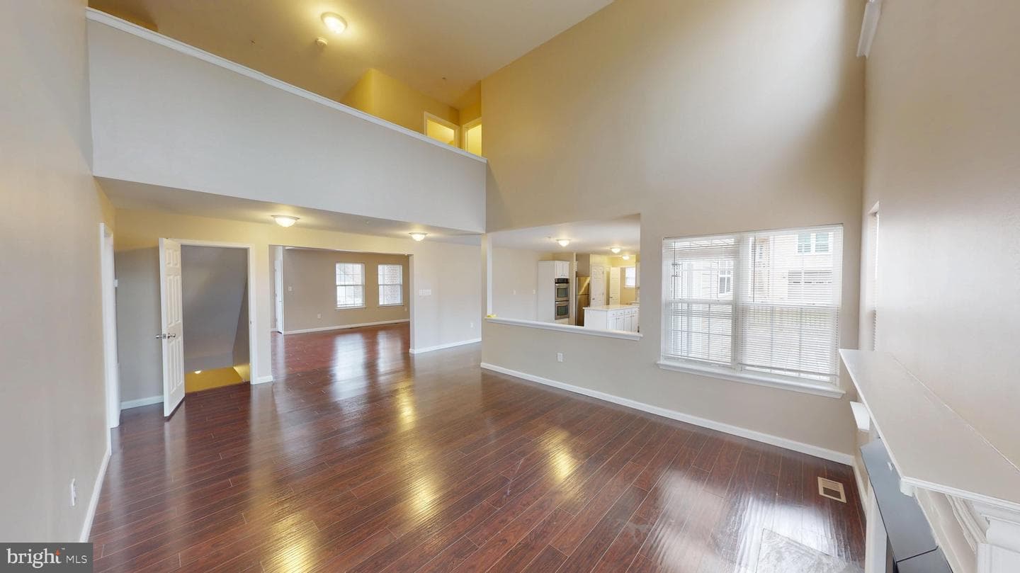 725 Gleneagles Drive photo 31