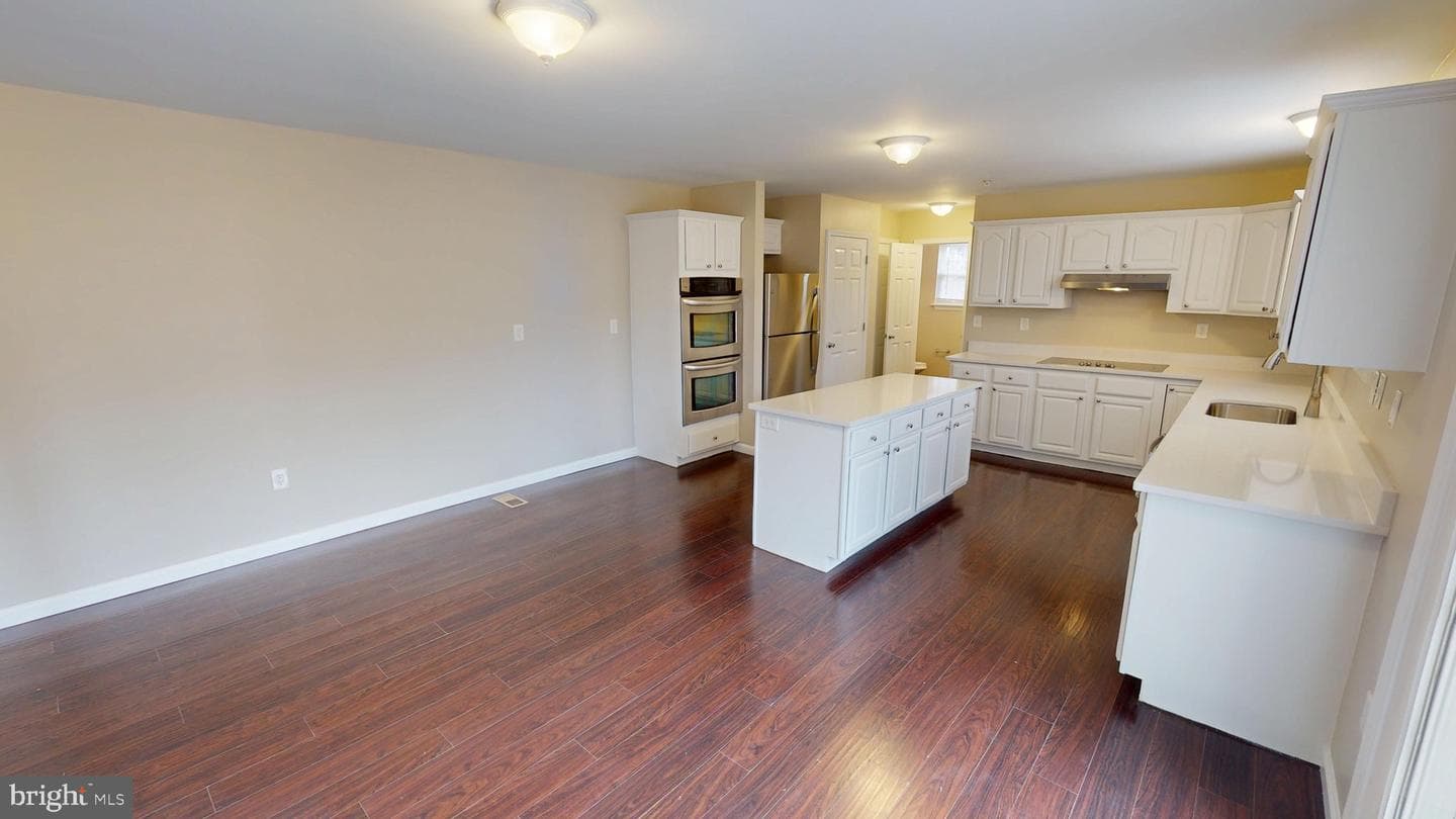 725 Gleneagles Drive photo 38