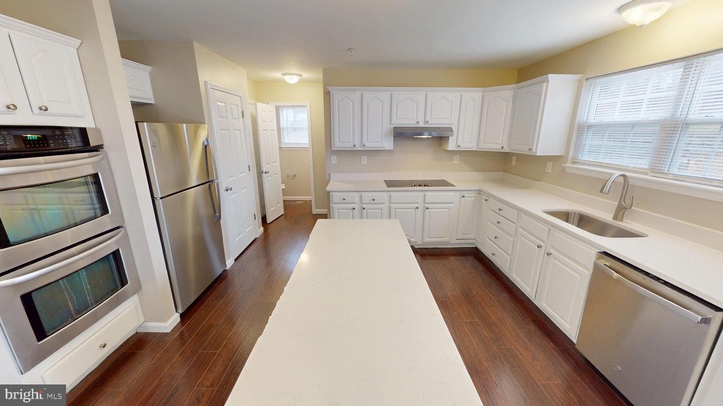 725 Gleneagles Drive photo 43