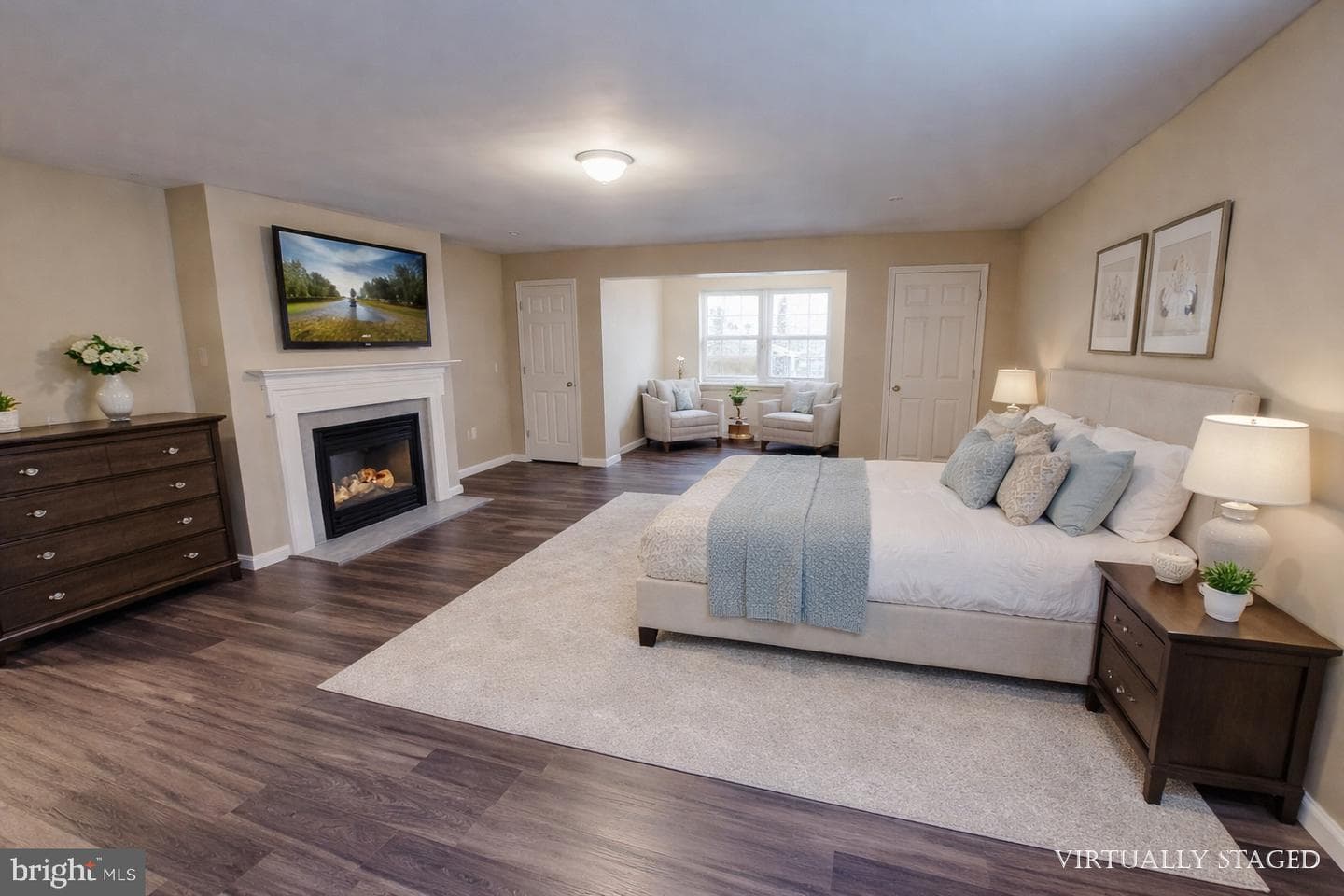 725 Gleneagles Drive photo 9