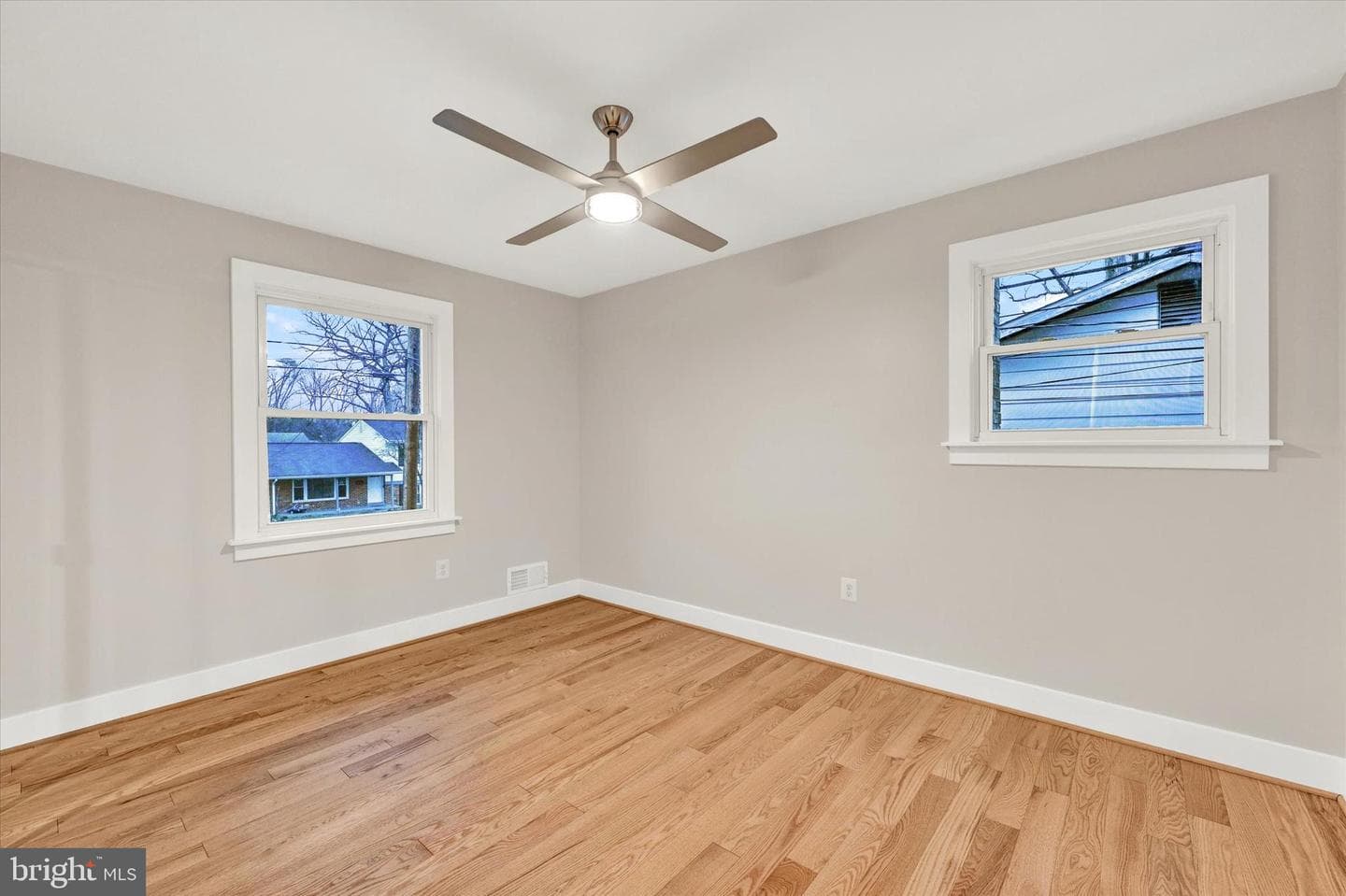 9603 Beachwood Avenue photo 18
