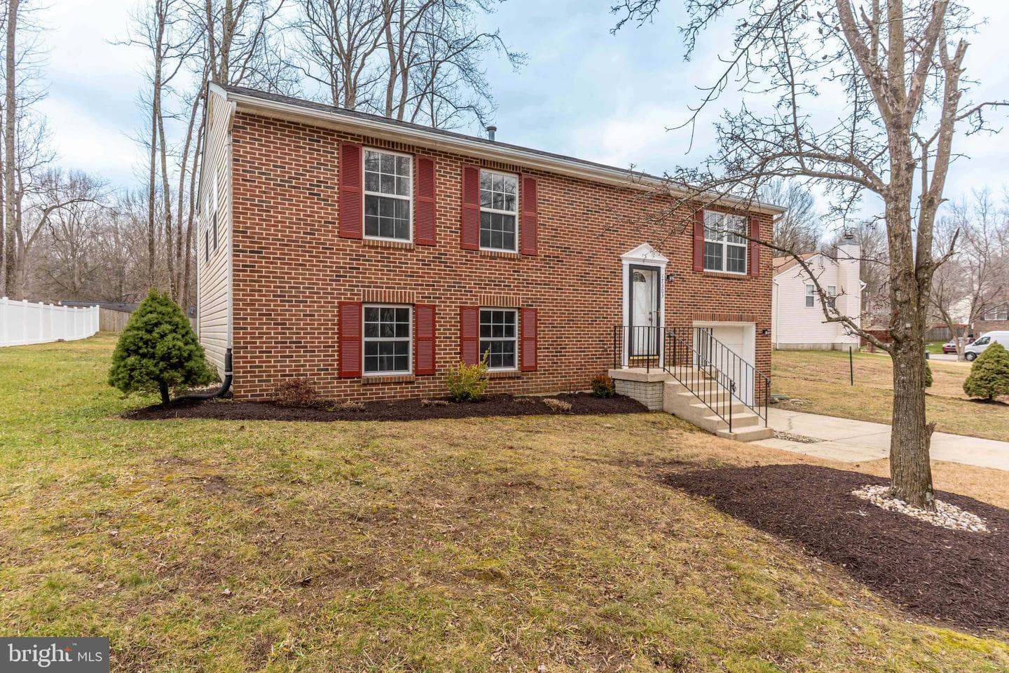 17303 Newton Court photo 2