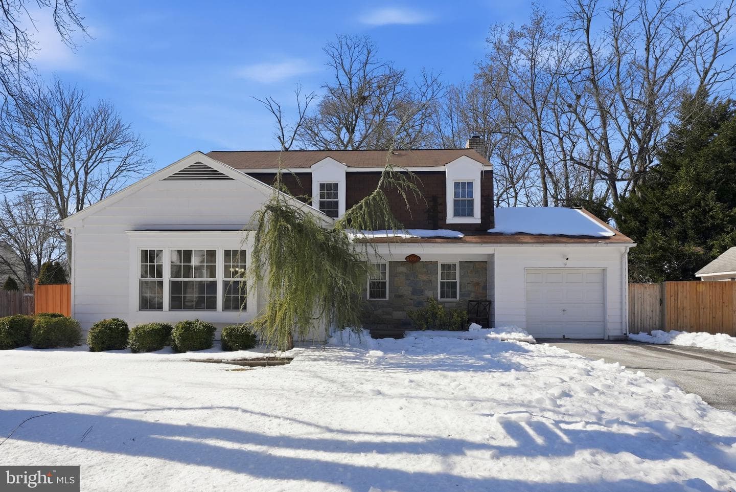 9005 Loughran Road photo 1
