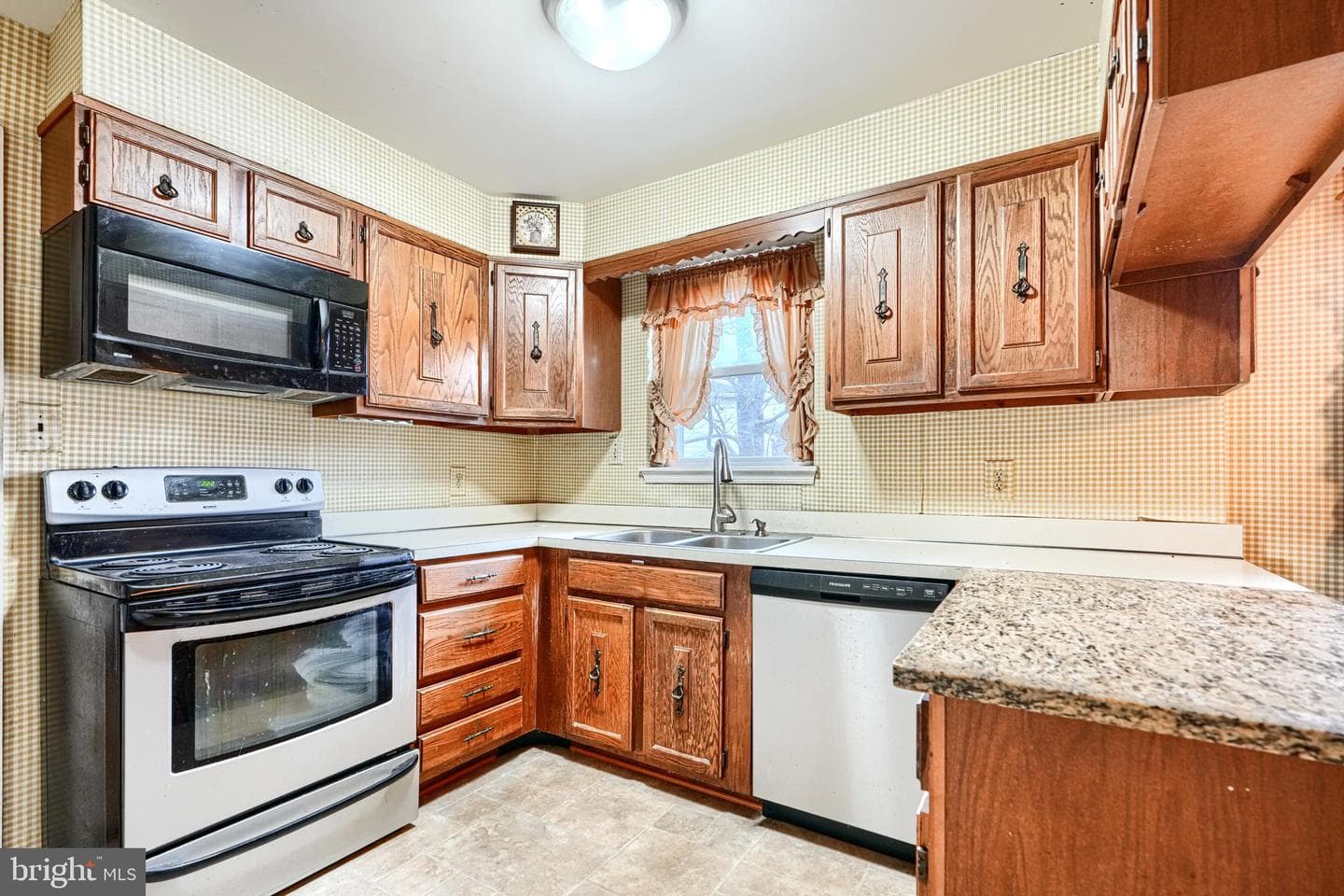 3604 Earlston Court photo 23