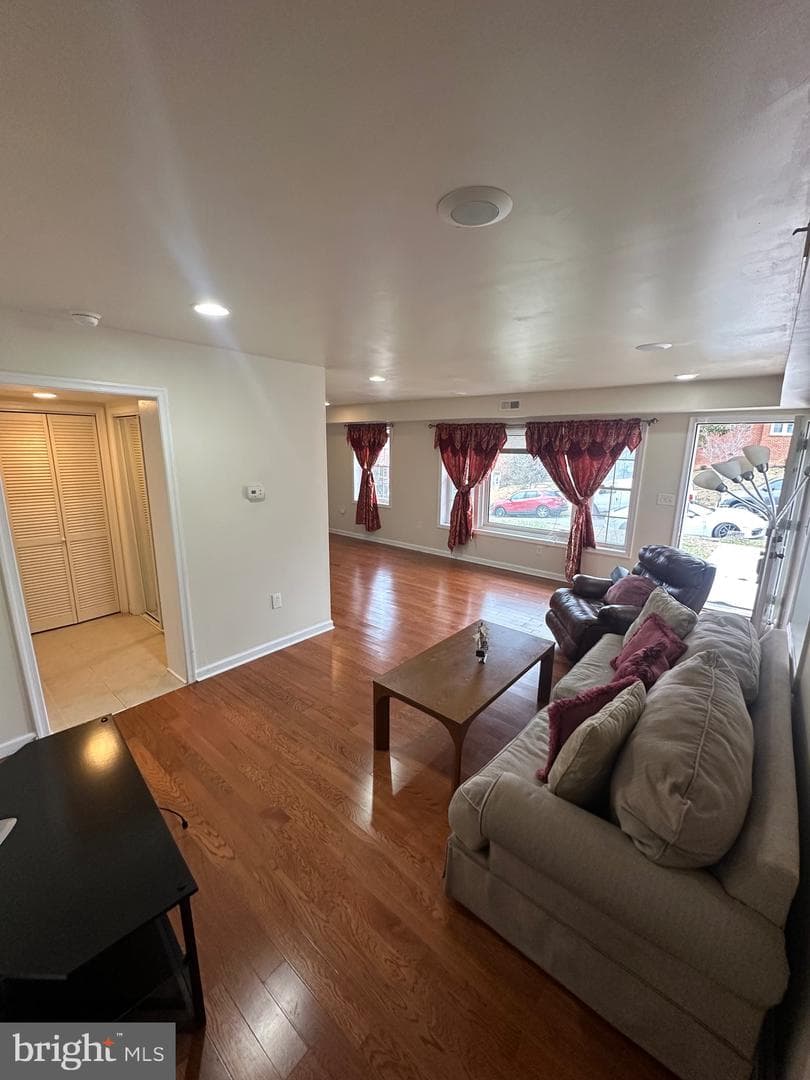 6621 Stockton Lane photo 9