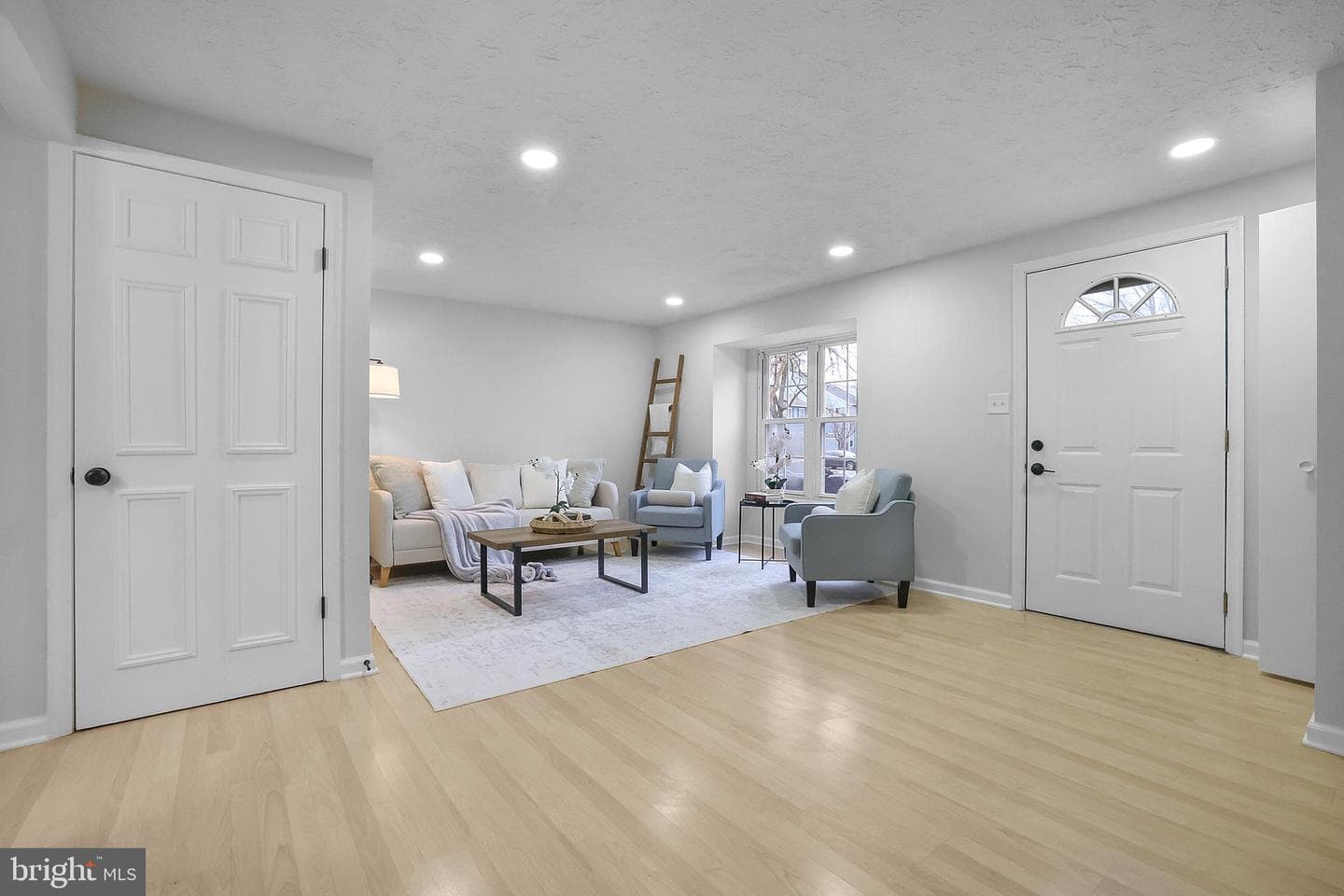 3004 N Dale Lane photo 10