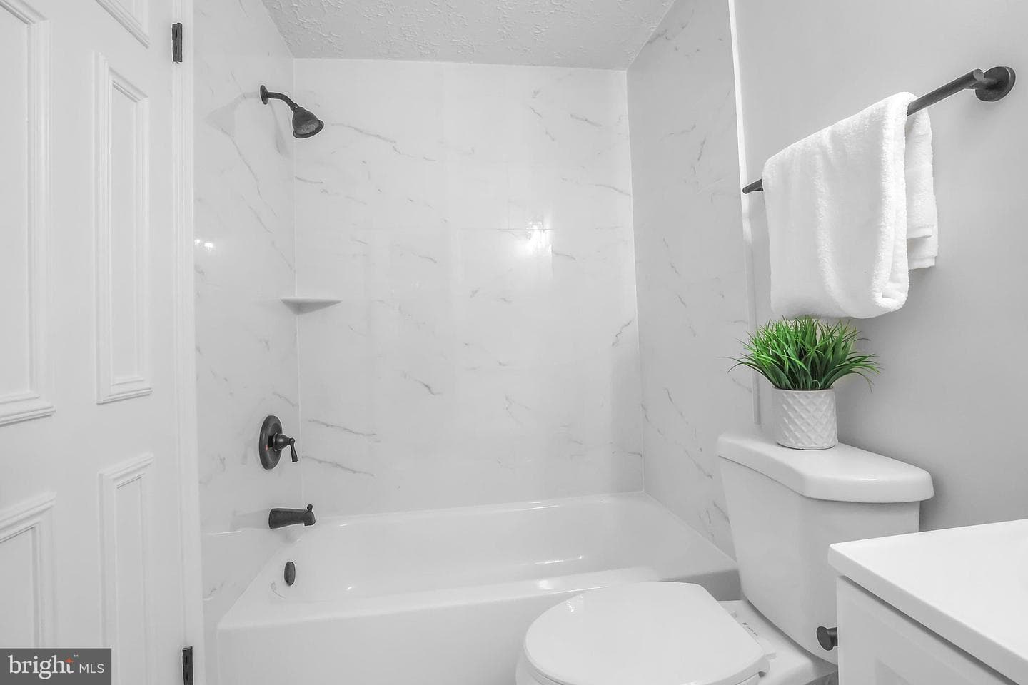 3004 N Dale Lane photo 22