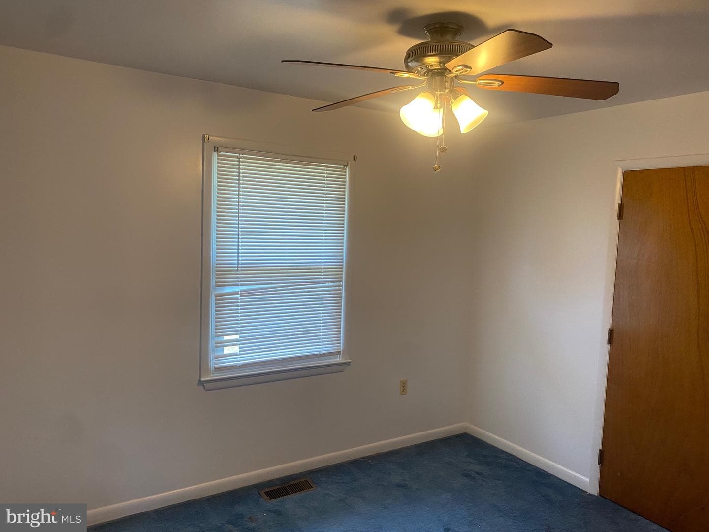 9604 Middleridge Court photo 6