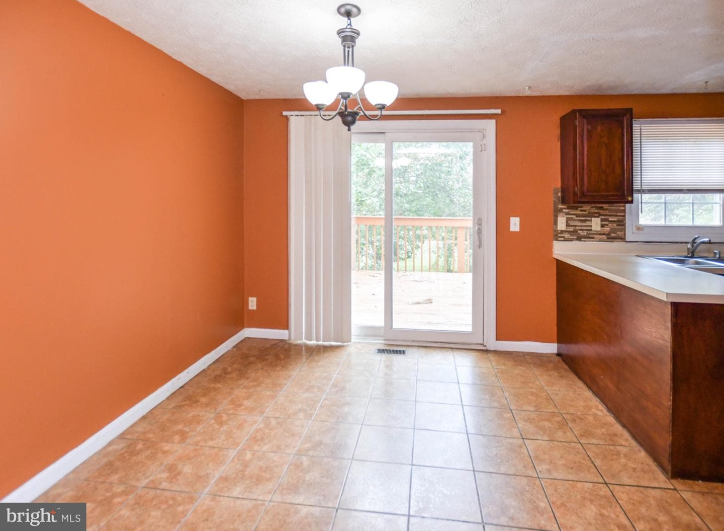 6703 Ammendale Way photo 3