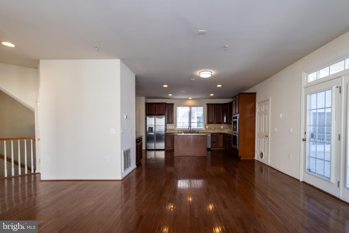 9814 Traver Street photo 16