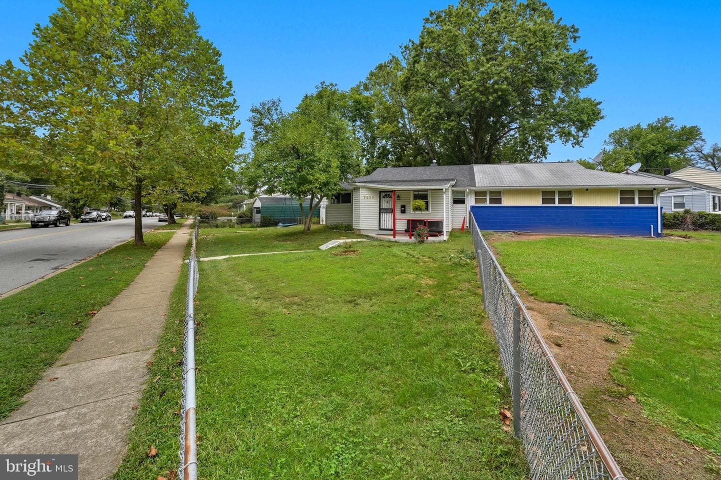 7626 Greenleaf photo 25