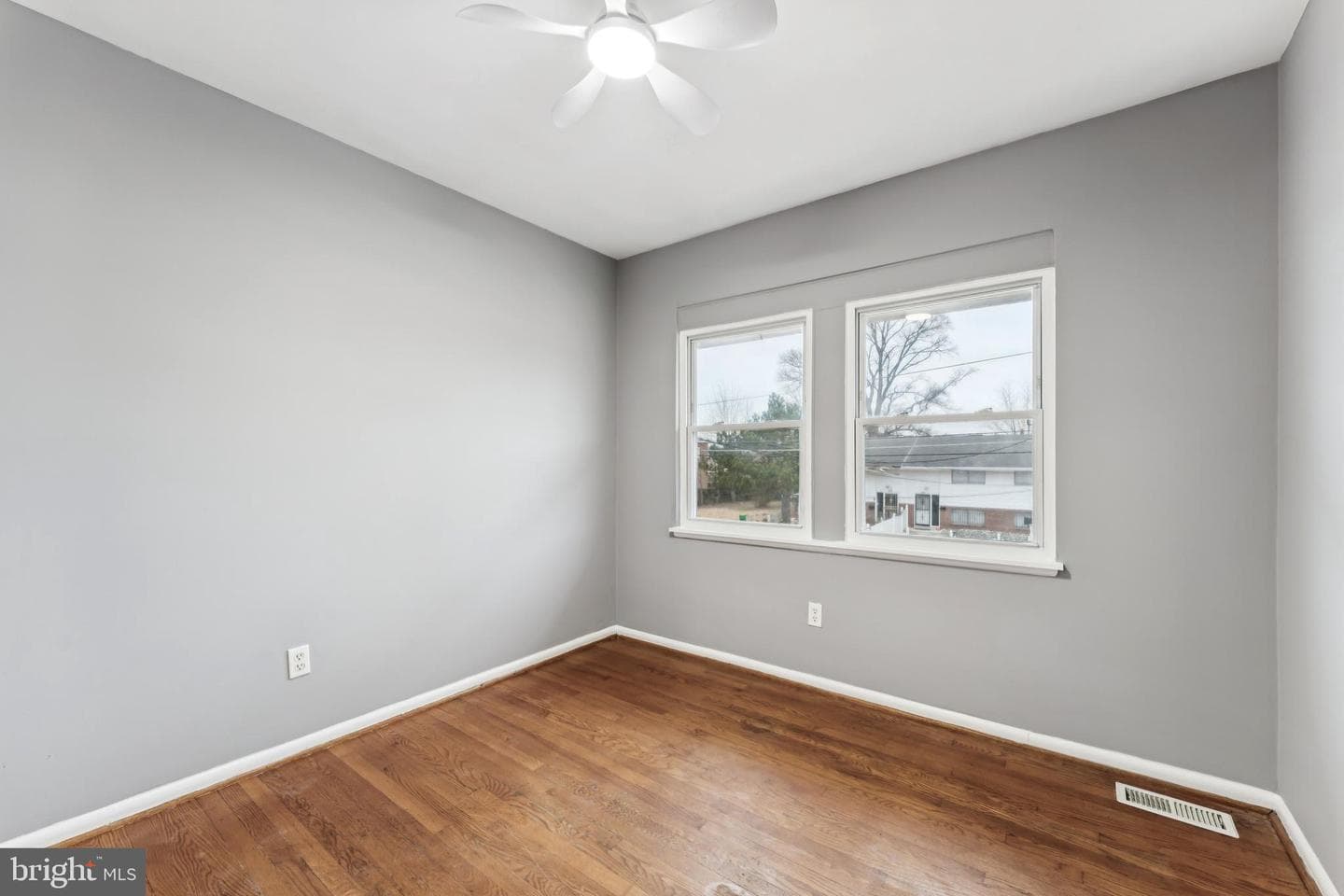 1022 Carrington Avenue photo 13