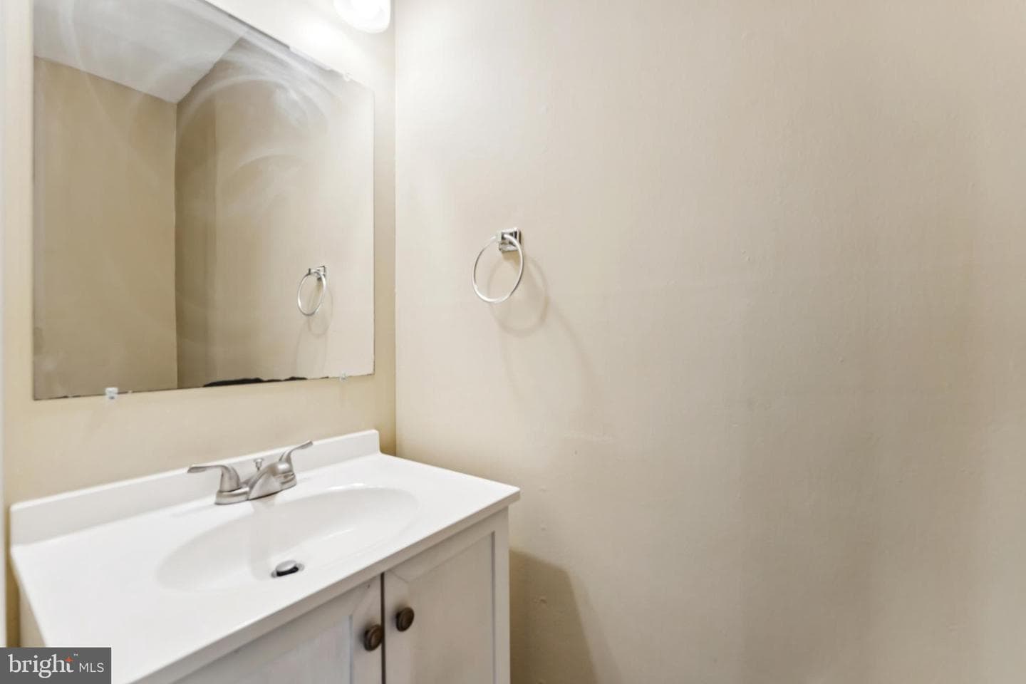 1022 Carrington Avenue photo 5
