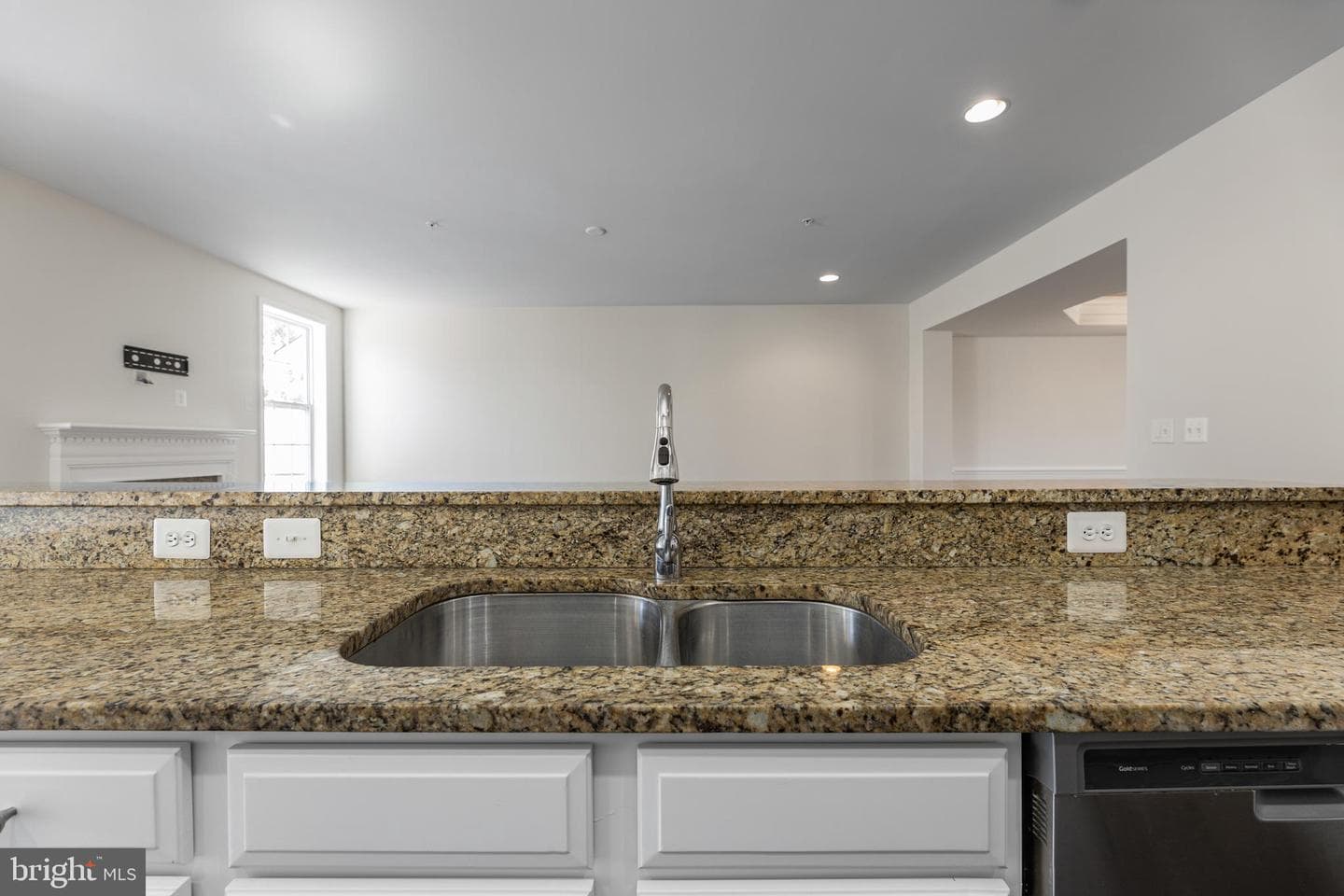 4506 Grazing Way photo 14