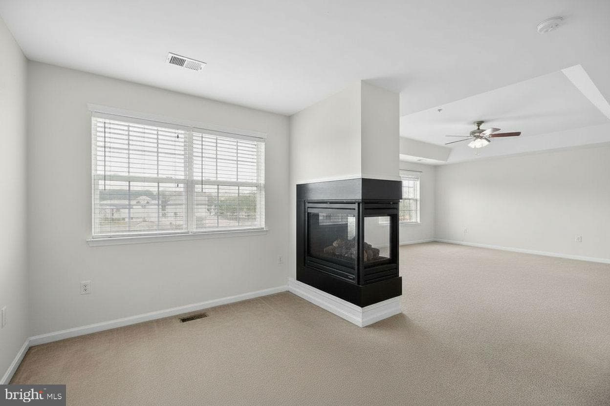 7406 White Plains Lane photo 12