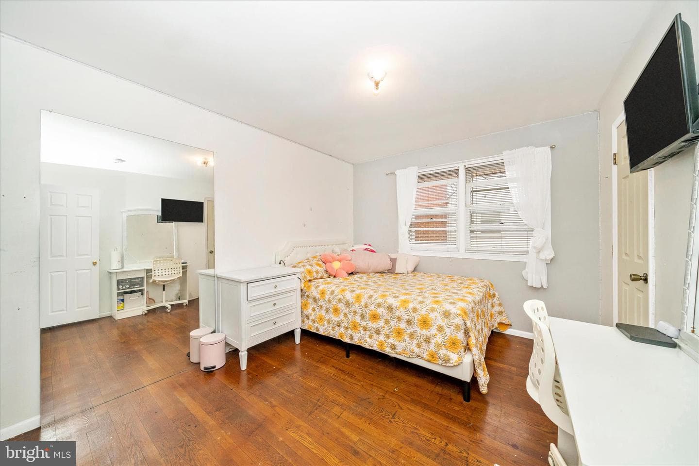 5821 Mentana Street photo 17