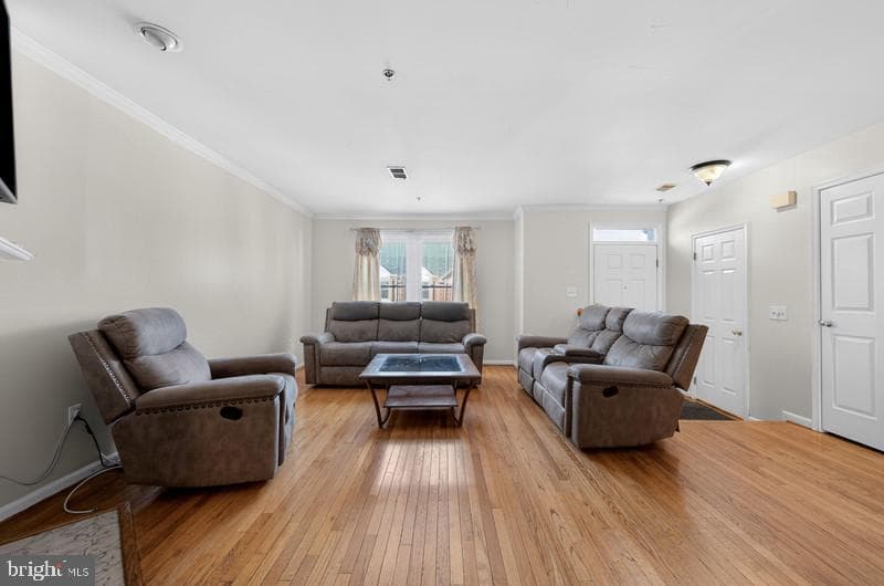 9303 Ispahan Loop photo 4