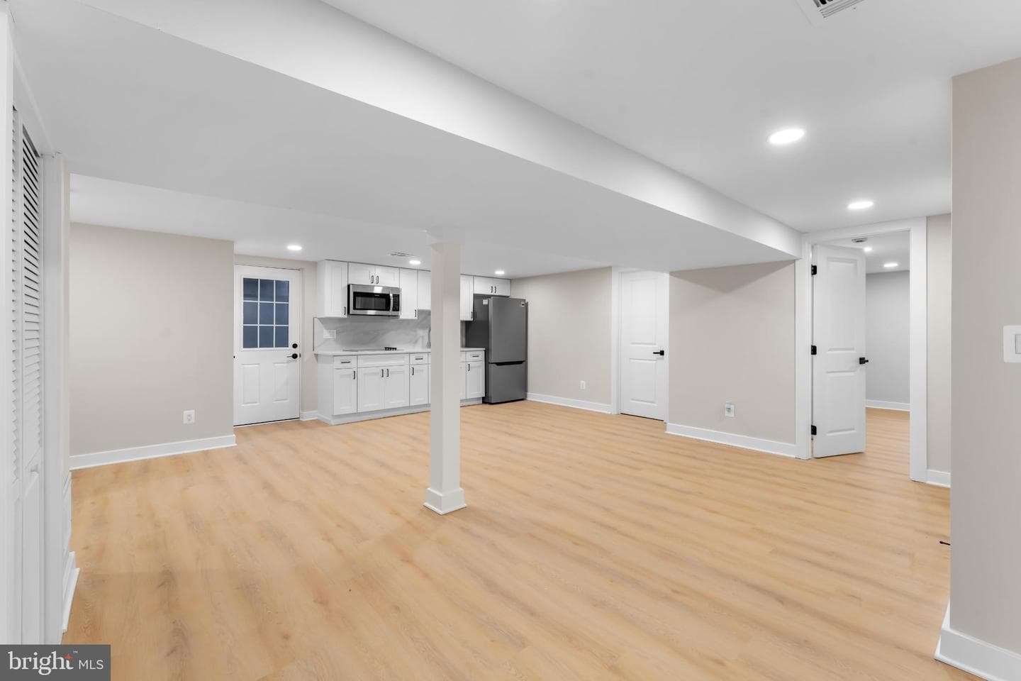 6406 Elmhurst Street photo 31