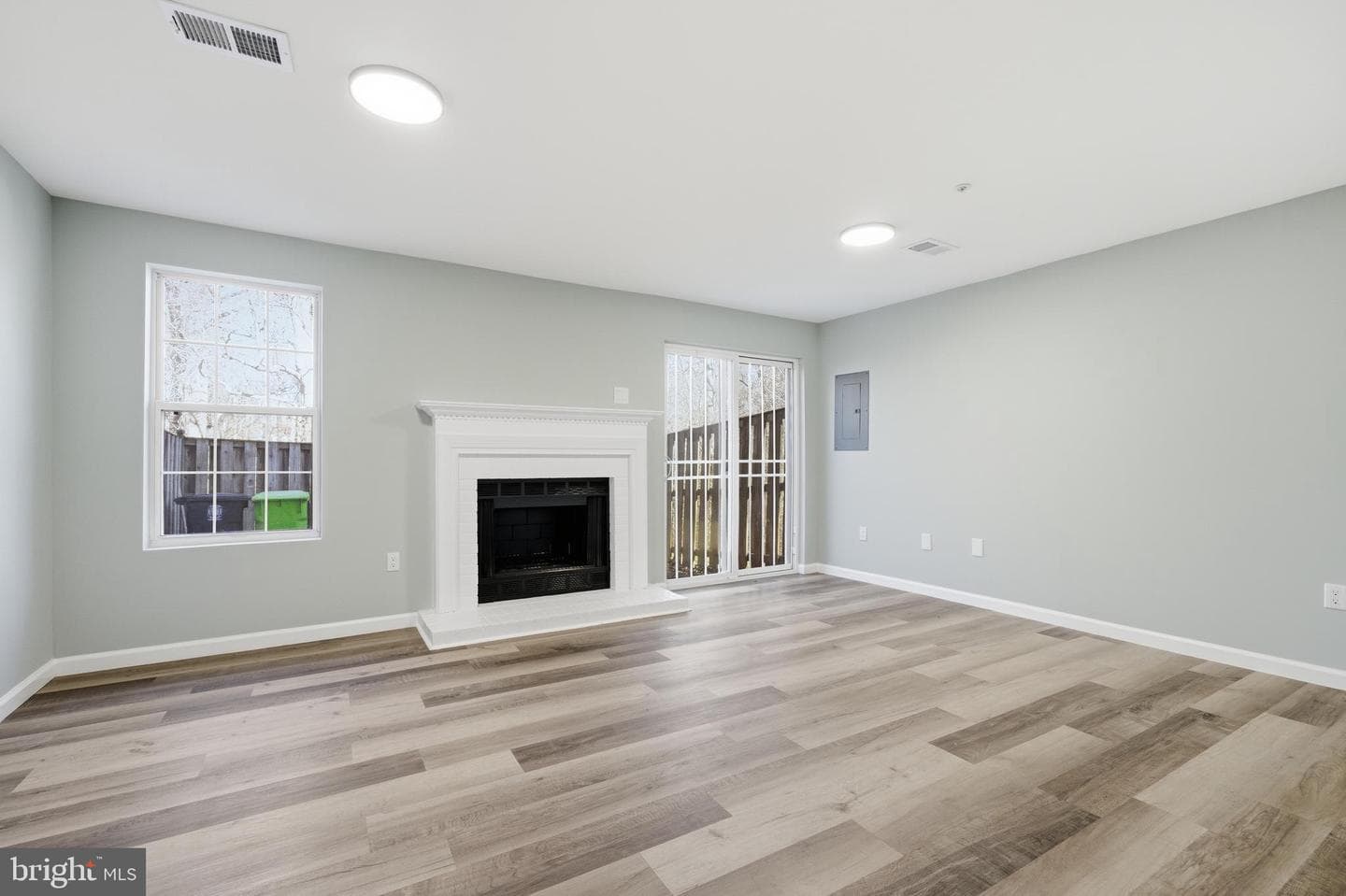 933 Westlake Drive photo 34
