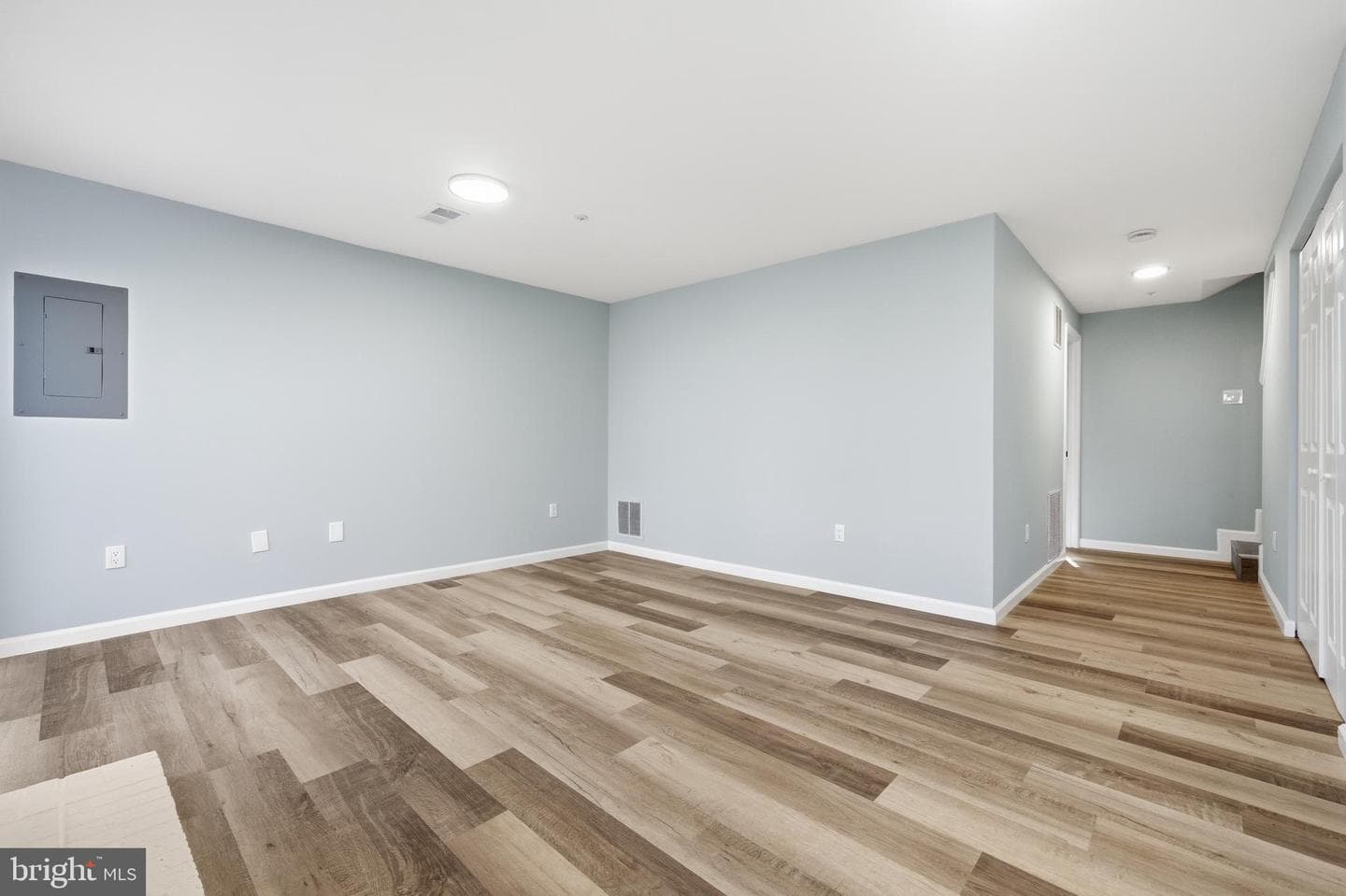 933 Westlake Drive photo 36