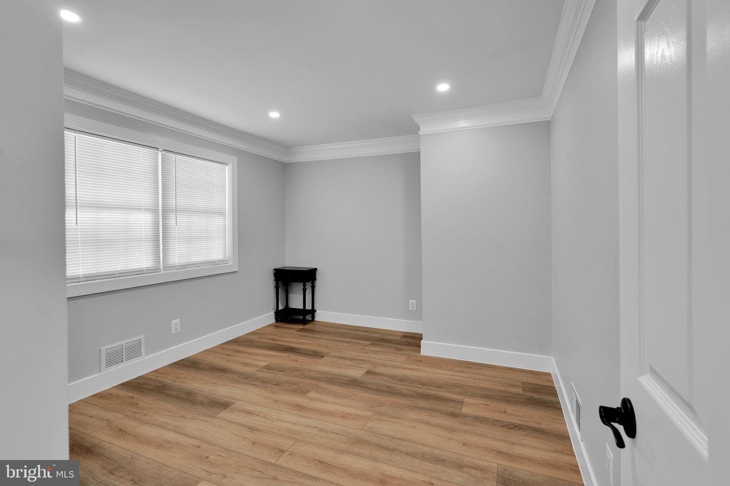 9305 4th Street photo 20