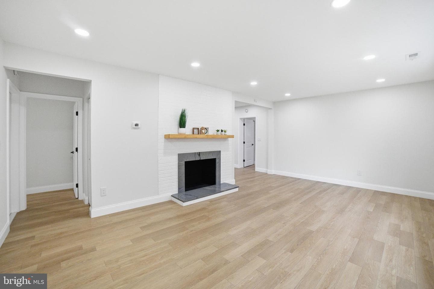 12806 Monroe Avenue photo 2