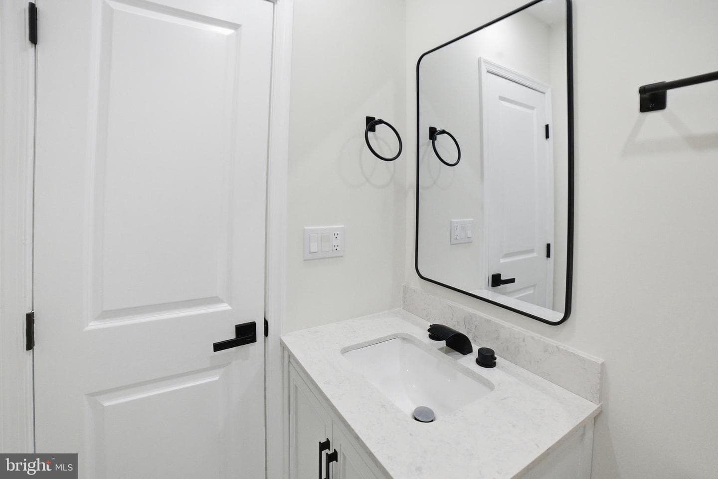 12806 Monroe Avenue photo 28