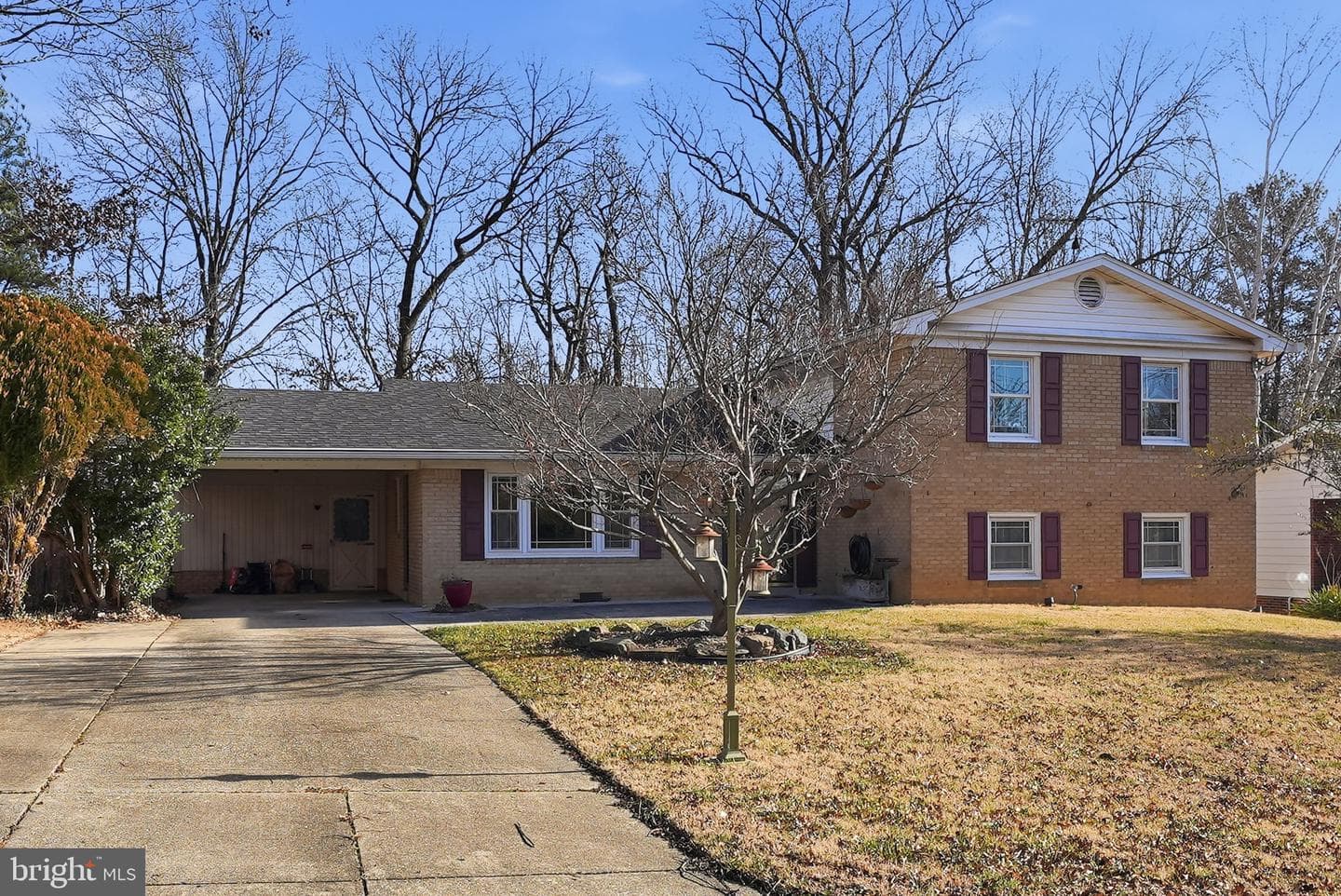 6914 Trowbridge Place photo 2