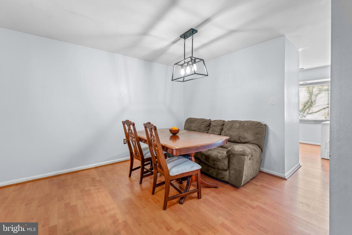8923 Simeon Court photo 6