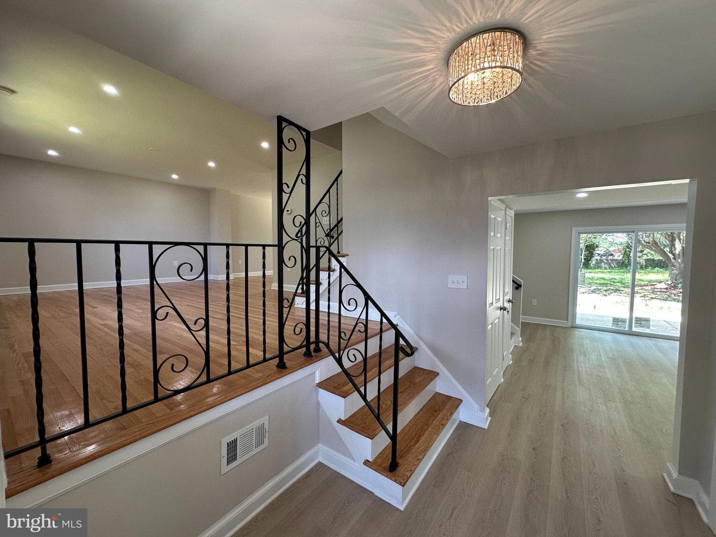 4904 Shopton Drive photo 4