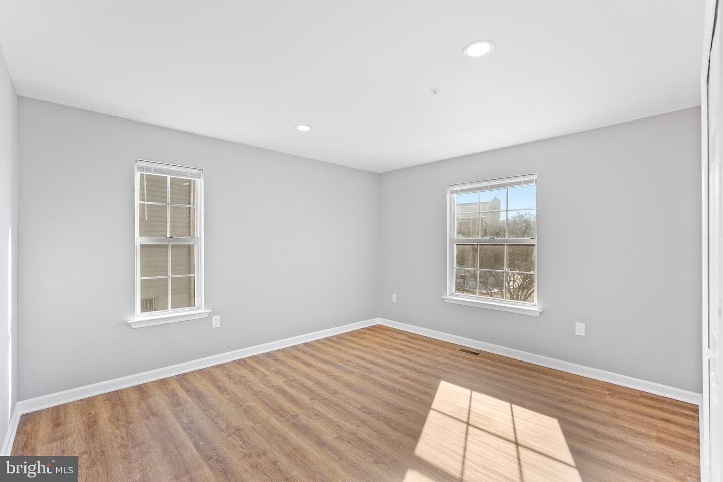5008 Boydell Avenue photo 33
