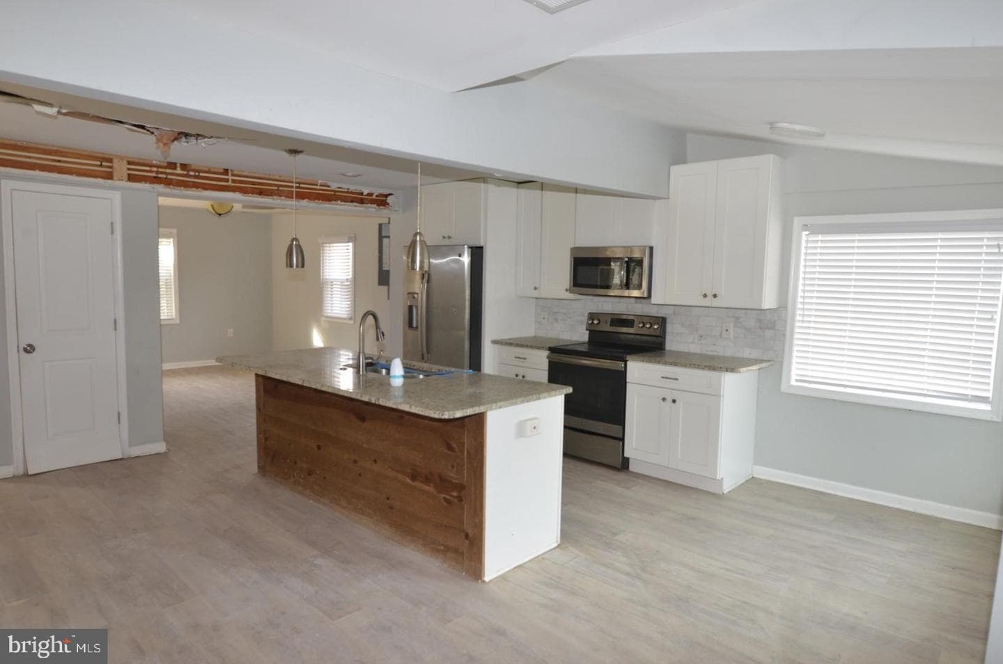 11314 Tippett Road photo 8